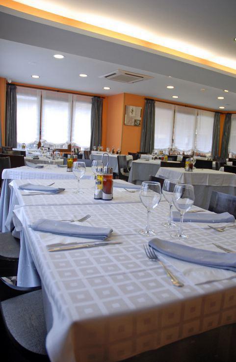 Hotel De Rei Llavorsí エクステリア 写真